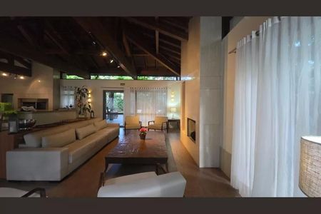 Sala de apartamento à venda com 1 quarto, 60m² em Petrópolis, Porto Alegre