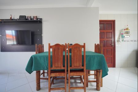 Casa para alugar com 200m², 2 quartos e 2 vagasSala