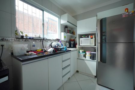 Casa para alugar com 200m², 2 quartos e 2 vagasCozinha