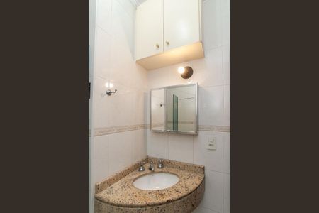 Casa à venda com 140m², 3 quartos e 2 vagas Casa à venda com 140m², 3 quartos e 2 vagasBanheiro