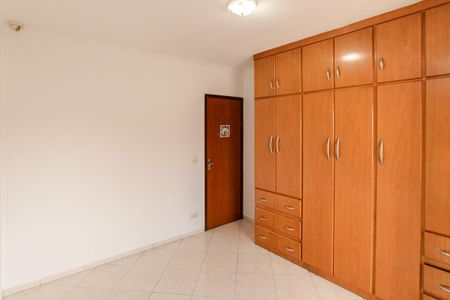 Casa à venda com 140m², 3 quartos e 2 vagas Casa à venda com 140m², 3 quartos e 2 vagasSuíte