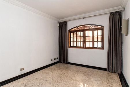 Casa à venda com 140m², 3 quartos e 2 vagas Casa à venda com 140m², 3 quartos e 2 vagasSala
