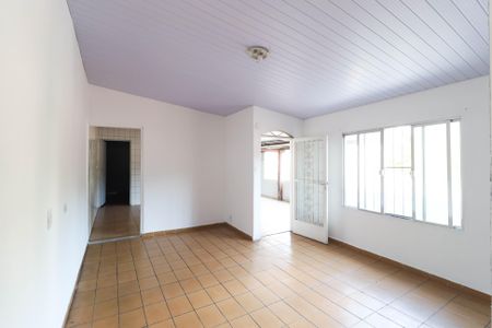 Casa para alugar com 80m², 2 quartos e sem vaga
