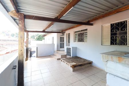 Casa para alugar com 80m², 2 quartos e sem vaga