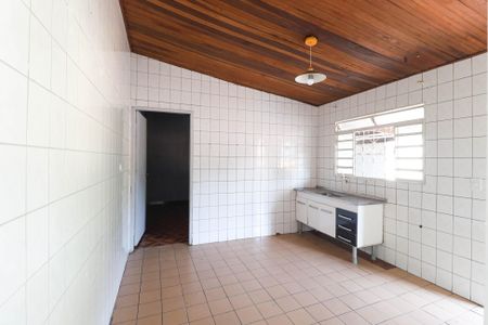 Casa para alugar com 80m², 2 quartos e sem vaga