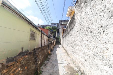 Casa para alugar com 80m², 2 quartos e sem vaga