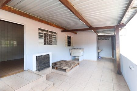 Casa para alugar com 80m², 2 quartos e sem vaga