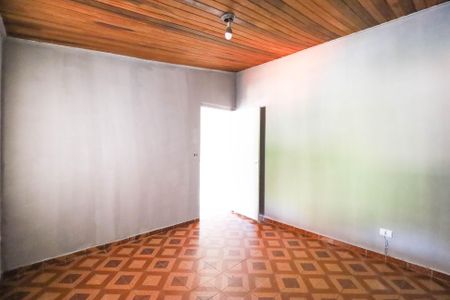 Casa para alugar com 80m², 2 quartos e sem vaga