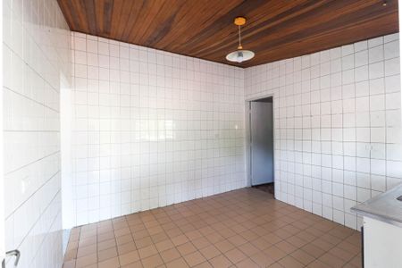 Casa para alugar com 80m², 2 quartos e sem vaga
