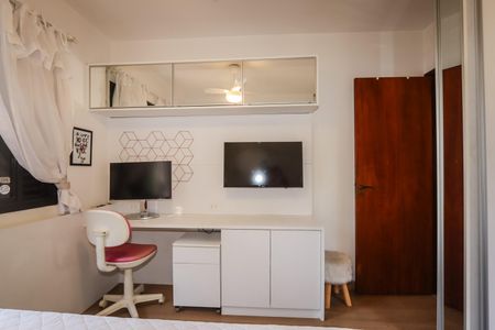 Apartamento para alugar com 106m², 3 quartos e 2 vagasQuarto 2