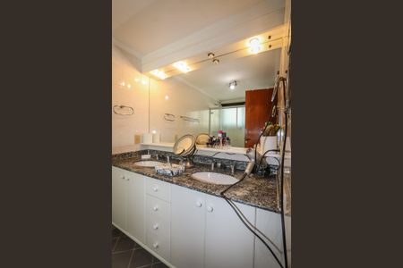 Apartamento para alugar com 106m², 3 quartos e 2 vagasBanheiro da Suite
