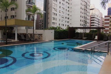 Studio à venda com 52m², 1 quarto e 1 vagaPiscina