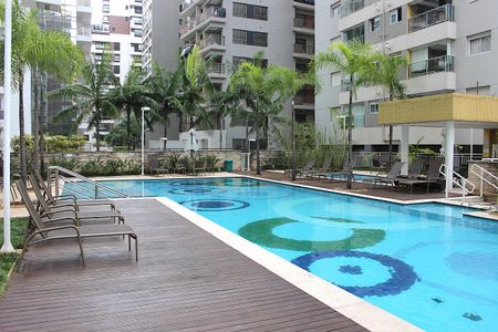 Studio à venda com 52m², 1 quarto e 1 vagaPiscina