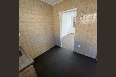 Cozinha de casa de condomínio para alugar com 2 quartos, 60m² em Mont’Serrat, Porto Alegre