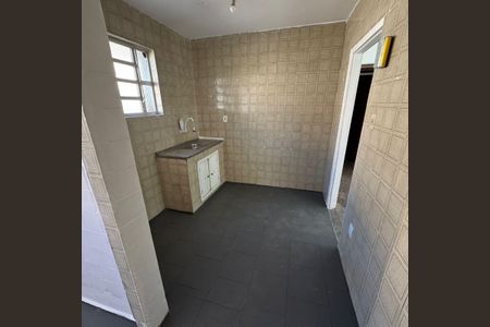 Cozinha de casa de condomínio para alugar com 2 quartos, 60m² em Mont’Serrat, Porto Alegre