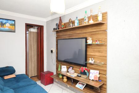 Sala de apartamento à venda com 3 quartos, 56m² em Itaquera, São Paulo