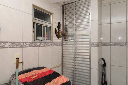 Apartamento à venda com 56m², 3 quartos e 1 vagaÁrea de Serviço
