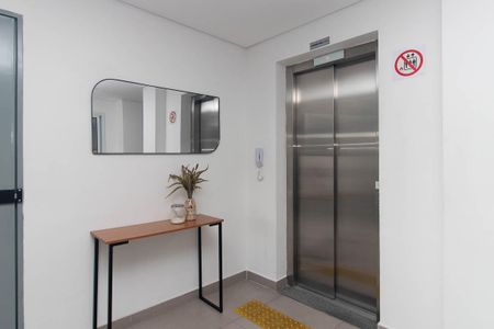 Apartamento para alugar com 42m², 2 quartos e sem vagaElevador