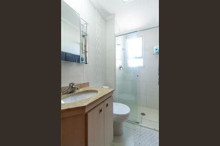 Apartamento à venda com 76m², 3 quartos e 2 vagasBanheiro da Suíte