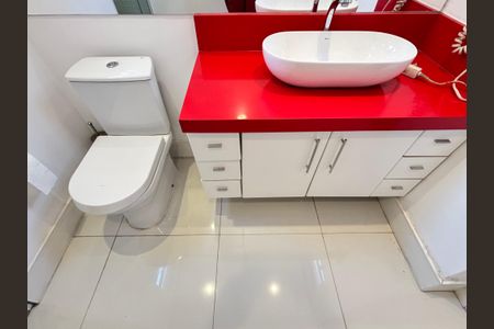 Apartamento à venda com 100m², 3 quartos e 1 vagaBanheiro da Suíte