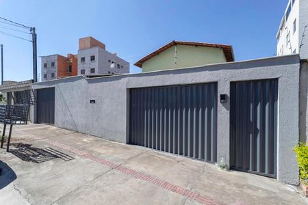 Casa de condomínio à venda com 69m², 2 quartos e 1 vagaFachada