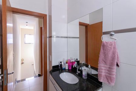 Casa de condomínio à venda com 69m², 2 quartos e 1 vagaBanheiro social 