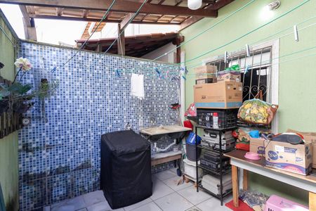 Casa de condomínio à venda com 69m², 2 quartos e 1 vagaÁrea externa