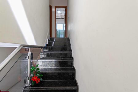 Escada de casa de condomínio à venda com 2 quartos, 69m² em Parque Xangri-lá, Contagem