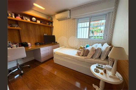 Apartamento à venda com 3 quartos, 208m² em Alto da Boa Vista, São Paulo