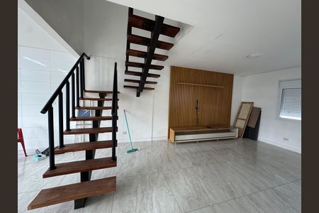 Casa à venda com 280m², 3 quartos e 4 vagas Casa à venda com 280m², 3 quartos e 4 vagasSala