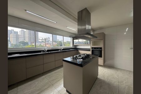 Casa à venda com 280m², 3 quartos e 4 vagas Casa à venda com 280m², 3 quartos e 4 vagasCozinha