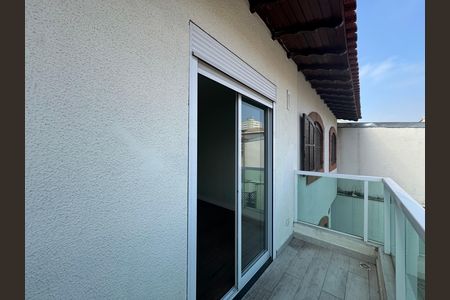 Casa à venda com 280m², 3 quartos e 4 vagas Casa à venda com 280m², 3 quartos e 4 vagasSacada quarto 2