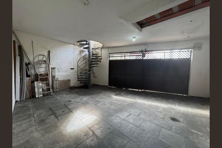Casa à venda com 280m², 3 quartos e 4 vagas Casa à venda com 280m², 3 quartos e 4 vagasGaragem 2