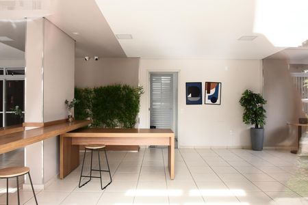 Apartamento para alugar com 68m², 2 quartos e 1 vagaÁrea comum - Salão de festas