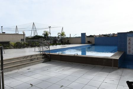 Apartamento para alugar com 68m², 2 quartos e 1 vagaÁrea comum - Piscina