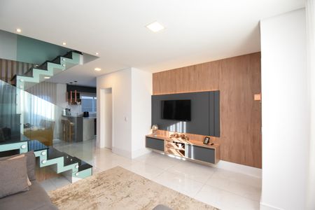 Casa de condomínio para alugar com 148m², 3 quartos e 4 vagasSala