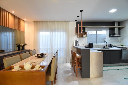 Casa de condomínio para alugar com 148m², 3 quartos e 4 vagasCozinha