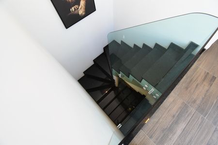 Casa de condomínio para alugar com 148m², 3 quartos e 4 vagasEscada