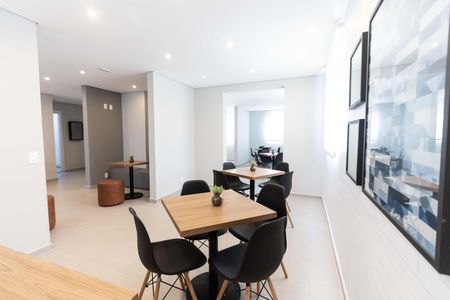 Apartamento para alugar com 40m², 2 quartos e sem vaga Apartamento para alugar com 40m², 2 quartos e sem vagaSalão de Festas