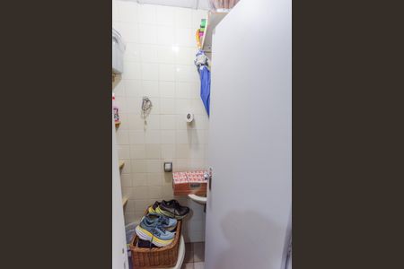 Apartamento à venda com 160m², 4 quartos e 2 vagas Apartamento à venda com 160m², 4 quartos e 2 vagasBanheiro de serviço/Despensa