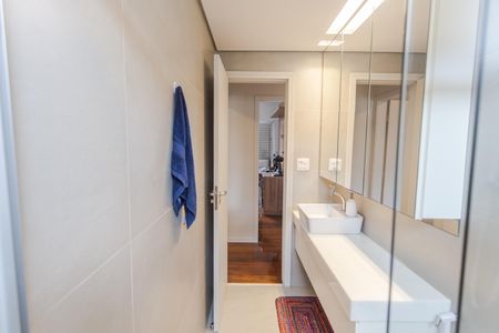 Apartamento à venda com 160m², 4 quartos e 2 vagas Apartamento à venda com 160m², 4 quartos e 2 vagasBanheiro Social