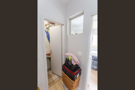 Apartamento à venda com 160m², 4 quartos e 2 vagas Apartamento à venda com 160m², 4 quartos e 2 vagasQuarto de Serviço