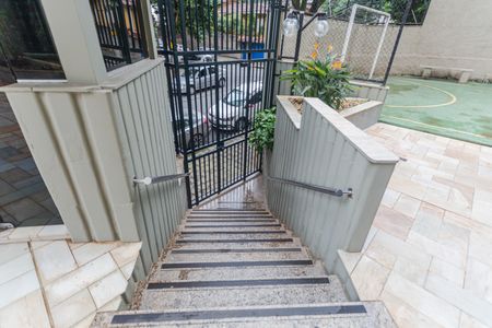 Apartamento à venda com 160m², 4 quartos e 2 vagas Apartamento à venda com 160m², 4 quartos e 2 vagasHall de entrada