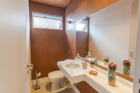 Apartamento à venda com 160m², 4 quartos e 2 vagas Apartamento à venda com 160m², 4 quartos e 2 vagasLavabo na Sala 1
