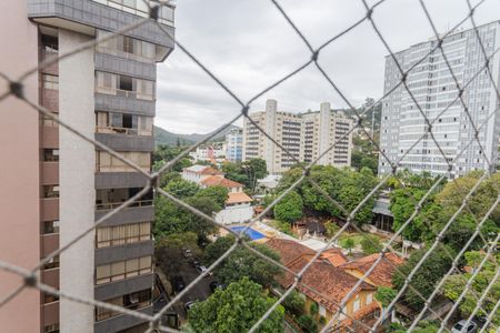 Apartamento à venda com 160m², 4 quartos e 2 vagas Apartamento à venda com 160m², 4 quartos e 2 vagasVista da Suíte