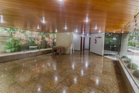 Apartamento à venda com 160m², 4 quartos e 2 vagas Apartamento à venda com 160m², 4 quartos e 2 vagasÁrea comum - Salão de festas