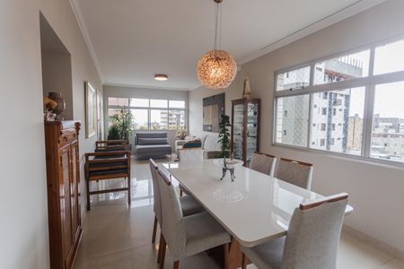 Apartamento à venda com 160m², 4 quartos e 2 vagas Apartamento à venda com 160m², 4 quartos e 2 vagasSala 1