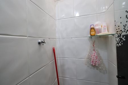 Casa de condomínio à venda com 71m², 2 quartos e 1 vagaBanheiro