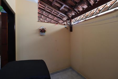 Casa de condomínio à venda com 71m², 2 quartos e 1 vagaÁrea de Serviço