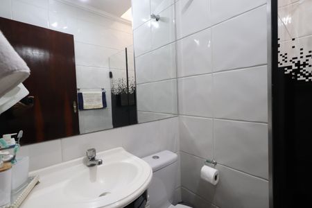Casa de condomínio à venda com 71m², 2 quartos e 1 vagaBanheiro